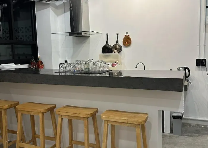 9 Mins To Bts Private King Share Bath Kitchen 호스텔 방콕